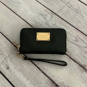 Michael Kors Wristlet Wallet